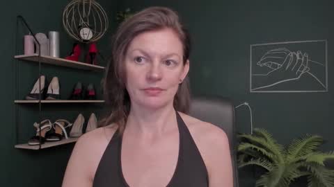 Vivian online show from November 11, 12:18 pm