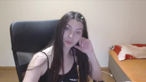 Vivian Gray online show from December 11, 7:25 pm