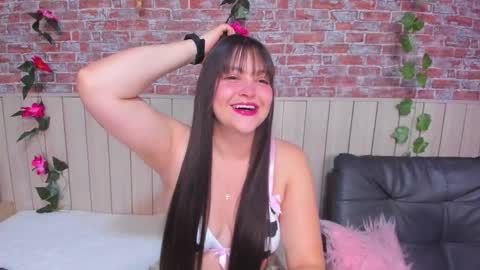 Vivian online show from December 5, 12:14 pm