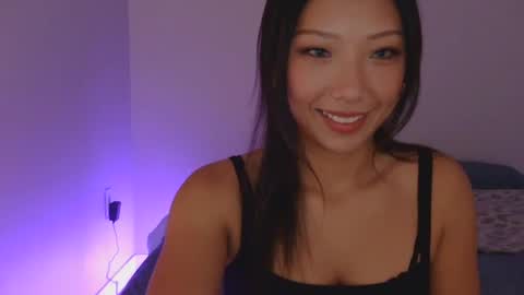 vivianwinters online show from October 10, 9:52 pm