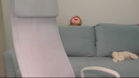 vivianwinters online show from January 8, 9:09 pm