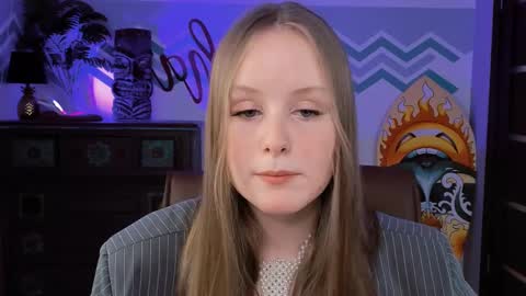 Vivien online show from February 22, 3:25 pm