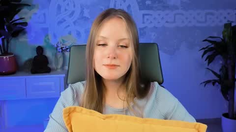 Vivien online show from March 1, 3:16 pm