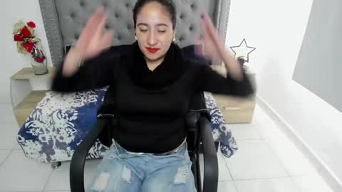 Vivienne  online show from December 28, 1:59 pm