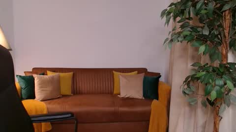 Vivienne online show from October 24, 5:14 pm