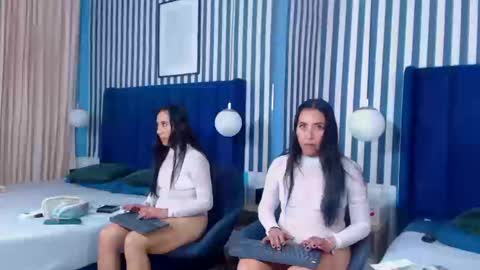 Snapshot of viviennerosette chatting on September 11, 1:34 pm Vivian online show from September 11, 1:34 pm
