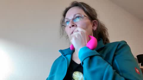 vixenjae online show from December 20, 6:37 pm