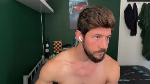 vladi95noughtyboyy online show from August 7, 9:51 am