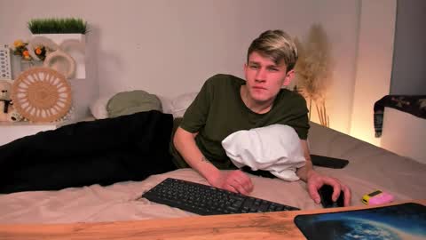 Dan online show from February 15, 7:51 am