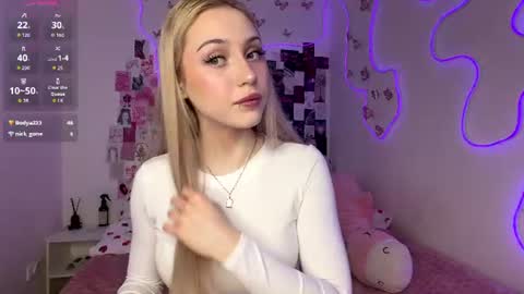 Ari online show from August 5, 12:13 pm