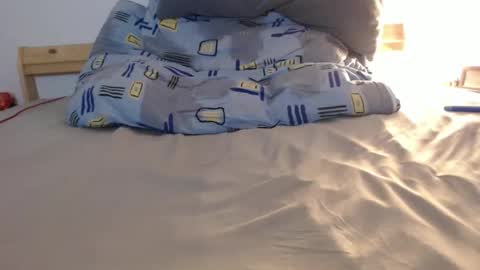 volvic_0904 online show from November 14, 6:21 pm