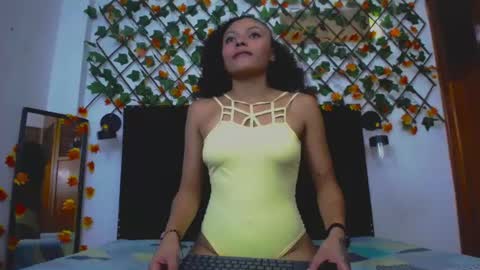 vsamanthaper2 online show from April 2, 8:16 pm