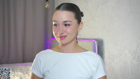 Snapshot of vvilly_wonka chatting on October 5, 1:47 am Ethal - thank you for thumb up online show from October 5, 1:47 am