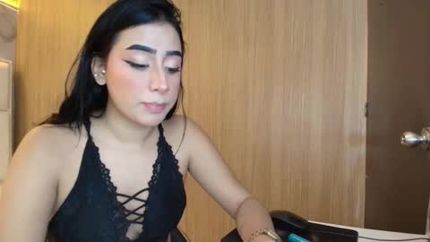 VICTORIA online show from January 17, 1:53 pm