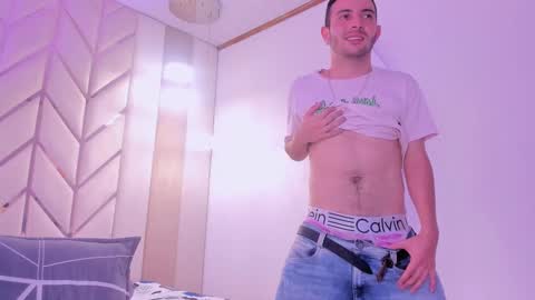 Snapshot of vynny_blacke_ chatting on September 18, 9:30 pm Vynny Blacke online show from September 18, 9:30 pm