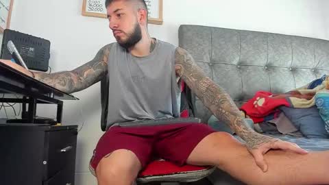 vyxen_ online show from February 16, 2:04 pm