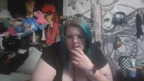 Vyx online show from April 12, 8:07 am