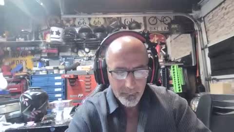 wakesblowinclouds online show from November 5, 6:59 am