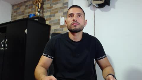 WALTER BROWN  online show from January 13, 11:23 pm