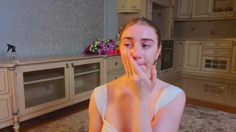 hello guys im Lilian online show from September 15, 3:08 am