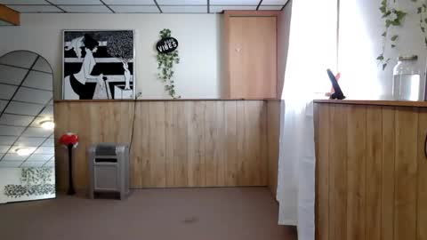 wanderlustgaal online show from February 2, 2:47 pm