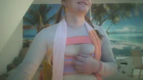 Snapshot of wannafeelitall chatting on January 9, 4:39 pm Emilia inst  online show from January 9, 4:39 pm