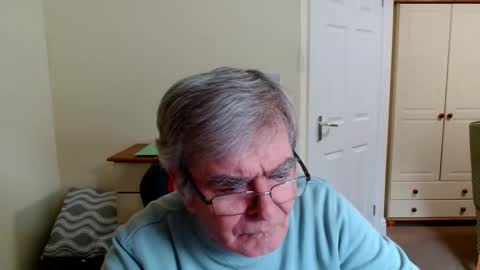 wanttobefree90 online show from June 1, 1:23 pm