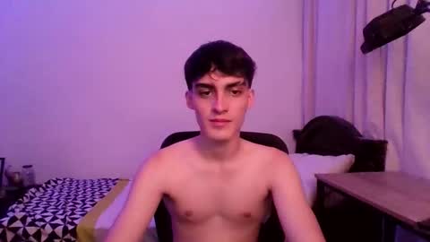Snapshot of warrenblushfire chatting on October 25, 5:41 am  W A R R E N B L U S H F I R E online show from October 25, 5:41 am