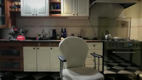 wearetwo online show from January 11, 9:04 am