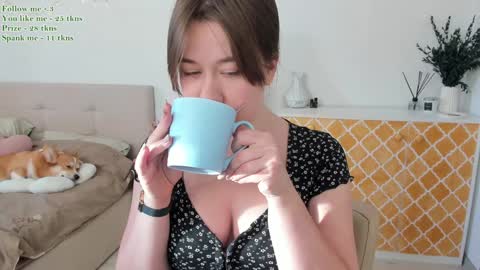 Snapshot of watermelon_sugar_ chatting on January 20, 10:07 am Tess  Pls support me with  Can we reach 155 my favorite number online show from January 20, 10:07 am