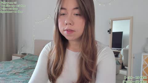 Snapshot of watermelon_sugar_ chatting on February 7, 9:16 am Tess  Pls support me with  Can we reach 155 my favorite number online show from February 7, 9:16 am