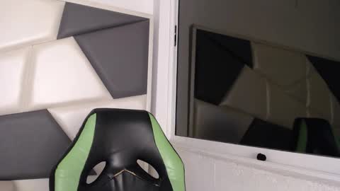 Trixie 3 online show from October 23, 3:35 pm