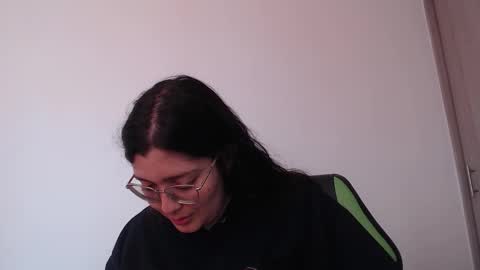 Trixie 3 online show from February 7, 8:01 pm