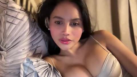 Maggie online show from November 29, 3:41 pm