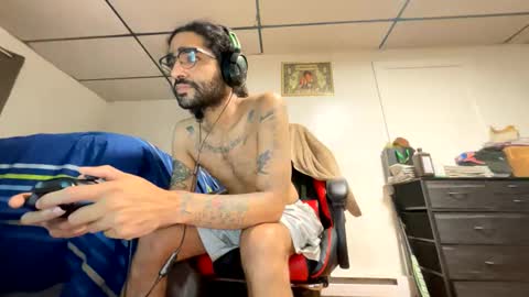 ShootingWebs online show from October 7, 2:18 am