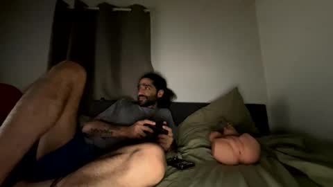 ShootingWebs online show from April 25, 4:47 am