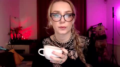 Liza online show from January 9, 7:30 pm