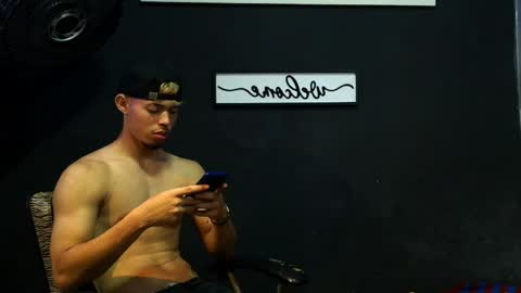 wesley_77 online show from May 23, 10:50 pm