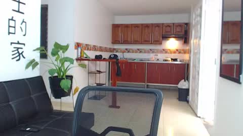 Wesley Rogger online show from February 15, 8:40 pm