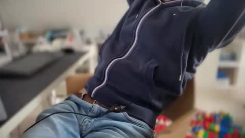 wet_adidasboy online show from May 19, 12:23 pm