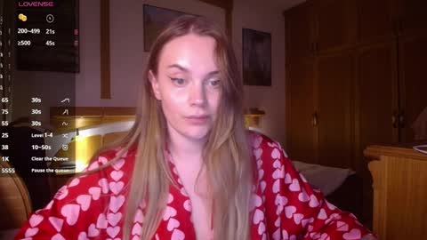 Lana online show from March 31, 8:31 pm