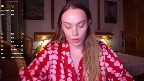 Lana online show from March 13, 8:01 pm