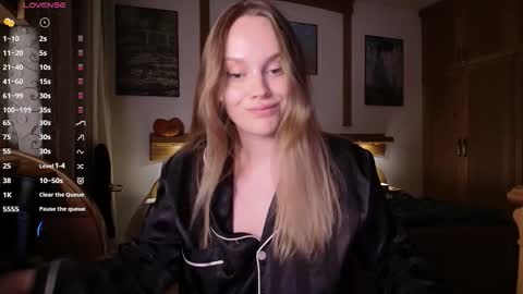 Snapshot of wet_lana chatting on October 22, 7:37 pm Lana online show from October 22, 7:37 pm
