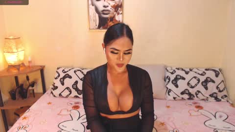 sam sugar online show from January 11, 12:01 am