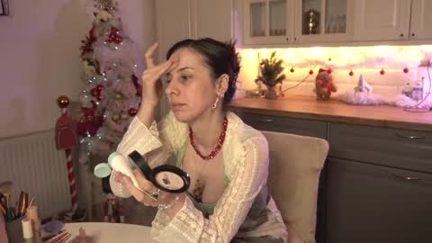 Victoria Maria online show from December 25, 2:56 pm
