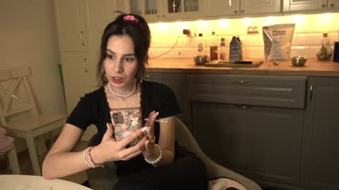 Victoria Maria online show from January 10, 9:55 am