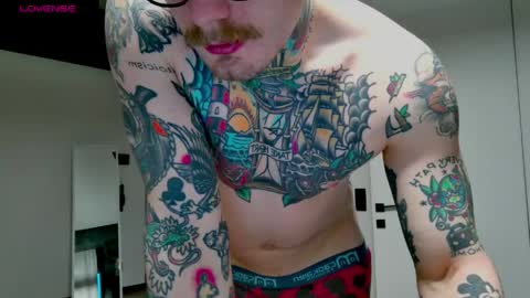 Max online show from April 22, 2:41 am