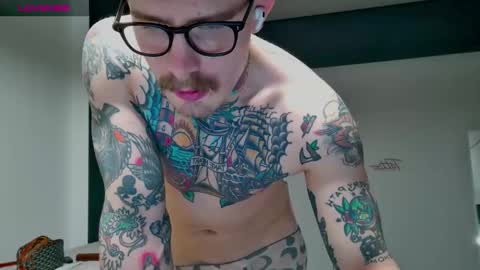 Max online show from November 3, 3:40 am