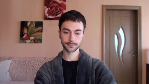 Tom online show from April 25, 1:41 pm