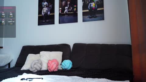 Kate  online show from March 4, 9:29 am